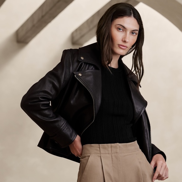 Banana Republic Tops - New! BANANA REPUBLIC Silky Ribbed Crew-Neck Top in Black, Size Medium/Large